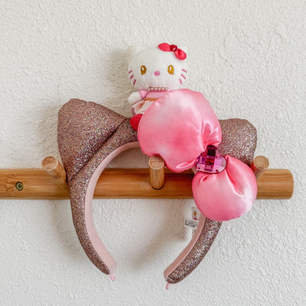 Hello Kitty USJ headband (Universal Studios Japan)
